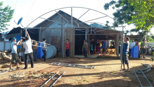 Cháu bé 5 tuổi rơi xuống hầm đốt than tử vong