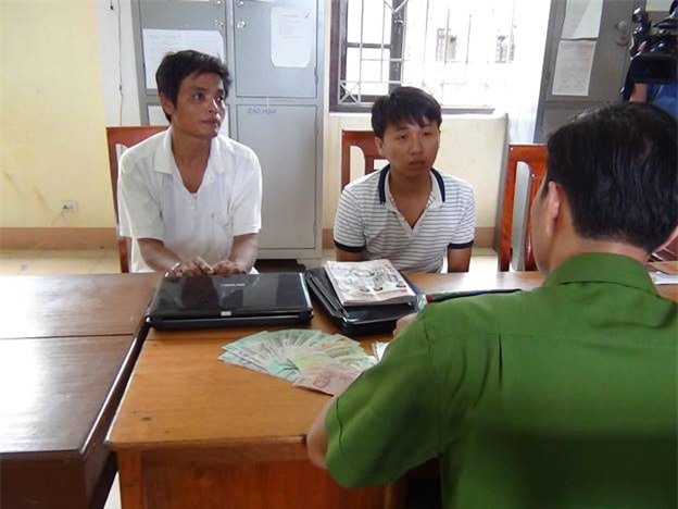 Phá đường dây cá độ bóng đá tiền tỷ qua mạng