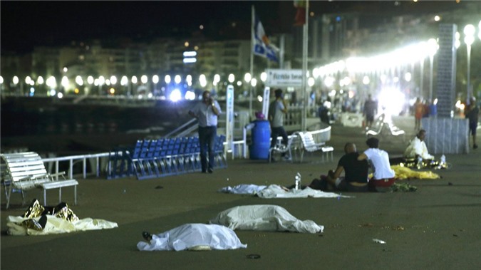 Chưa có thông tin nạn nhân người Việt trong vụ tấn công ở Pháp