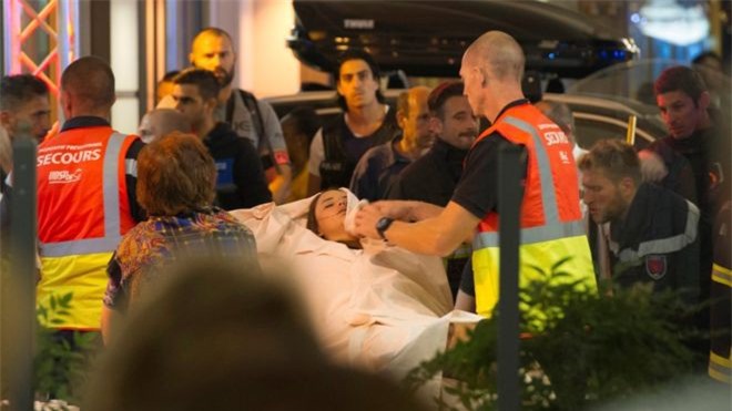 50 nạn nhân khủng bố ở Nice đang giành giật sự sống từ tay tử thần