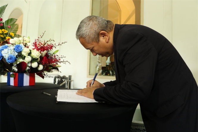 Vụ tấn công ở Nice: Tổng lãnh sự quán Pháp tại TP. HCM mở sổ tang khủng bố