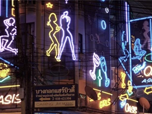 Giới chức Thái Lan tuyên chiến với du lịch tình dục