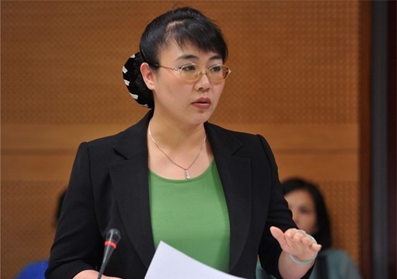 H&#x1EE7;y t&#x1B0; c&#xE1;ch &#x111;&#x1EA1;i bi&#x1EC3;u Qu&#x1ED1;c h&#x1ED9;i c&#x1EE7;a b&#xE0; Nguy&#x1EC5;n Th&#x1ECB; Nguy&#x1EC7;t H&#x1B0;&#x1EDD;ng