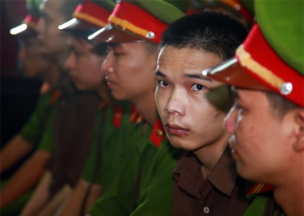 Xử vụ thảm sát Bình Phước: Nguyễn Hải Dương mặt "tái nhợt" tại tòa