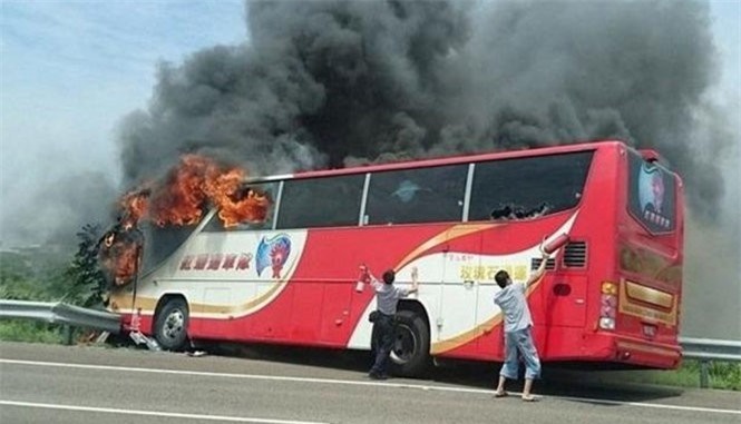 Cháy xe du lịch ở Đài Loan, 24 du khách Trung Quốc thiệt mạng