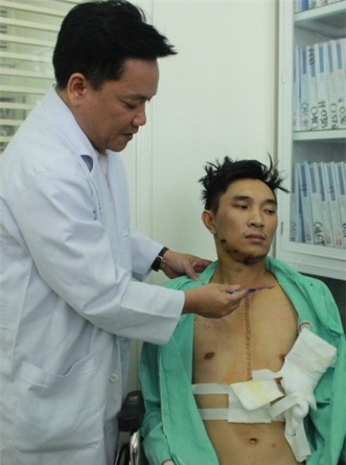 Phẫu thuật cứu sống bệnh nhân bị bắn bằng súng hoa cải
