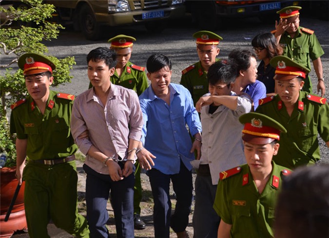 Xét xử Phạm Công Danh: Bảo vệ, lái xe "bỗng nhiên" được làm giám đốc