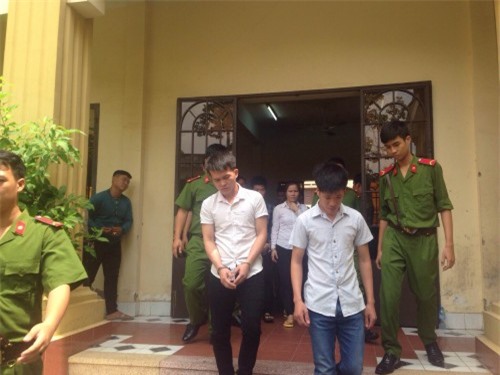 Hàng xóm “huyết chiến” với nhau vì con dê đi lạc