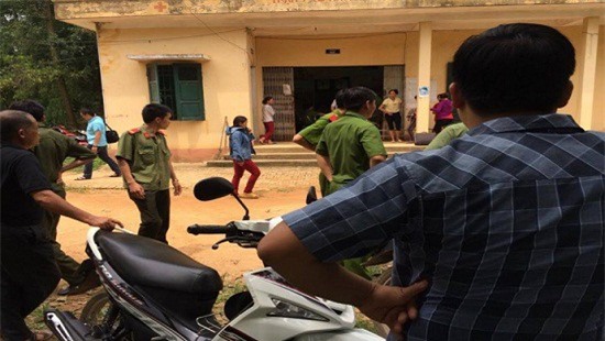 Lạng Sơn: Mâu thuẫn ở quán ăn, chủ quán vung đao đâm chết người  