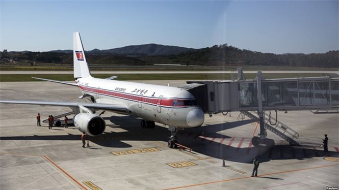 Máy bay Triều Tiên bất ngờ bốc cháy, hạ cánh khẩn ở Trung Quốc