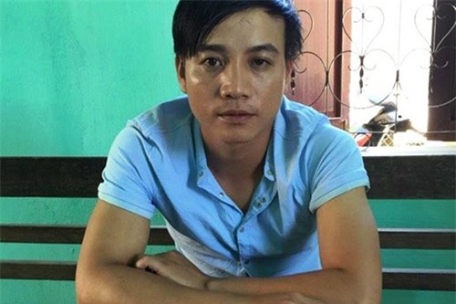 Thầy giáo giật túi xách của thiếu nữ trong đêm, đòi tiền chuộc