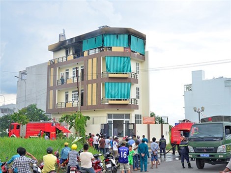 Vờ chữa cháy, nghi trộm lẻn vào căn nhà 3 tầng "cuỗm" tài sản