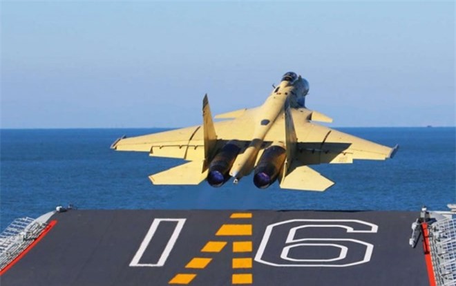 Trung Quốc: Máy bay J-15 rơi khi đang huấn luyện, phi công tử nạn