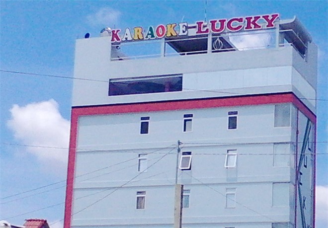 Quản lý quán Karaoke môi giới tiếp viên bán dâm một triệu đồng