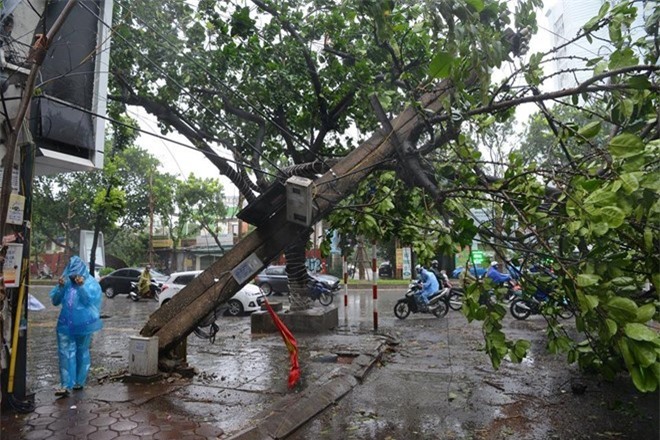 Thủ tướng huy động nhiều bộ ngành khắc phục hậu quả bão số 1