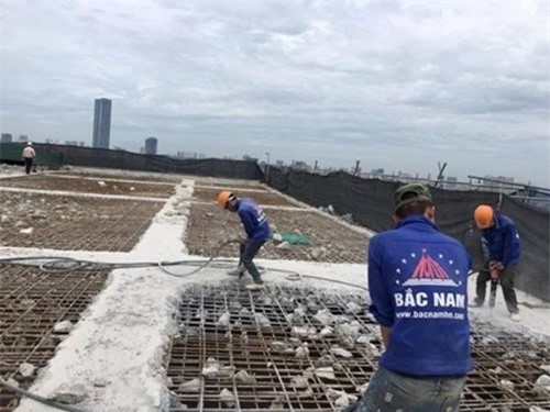 1 tháng nữa, hoàn thành tháo dỡ tầng 19 nhà 8B Lê Trực