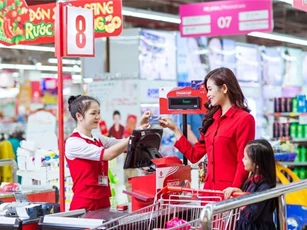 Sở hữu siêu thẻ Vingroup – Trúng siêu xe Camry