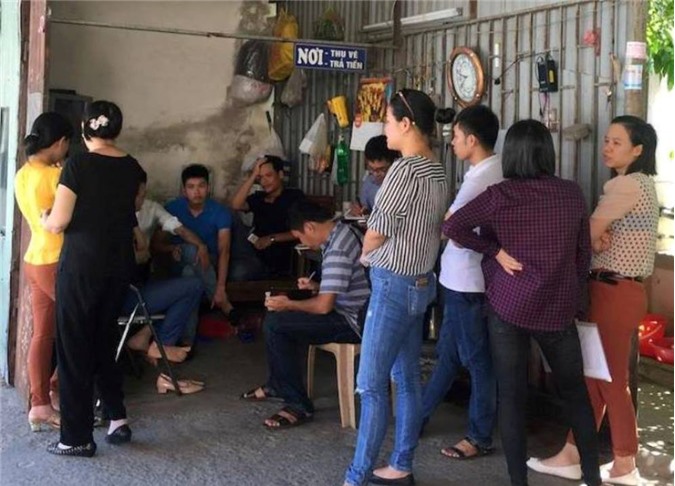 Hơn 200 bác sĩ, nhân viên đình công vì bệnh viện nợ lương 8 tháng 