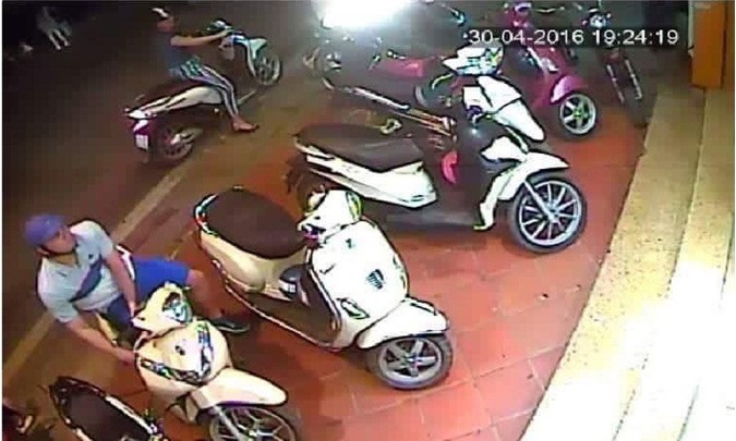 Nhận dạng kẻ gian trộm loạt xe SH qua đôi giầy xanh