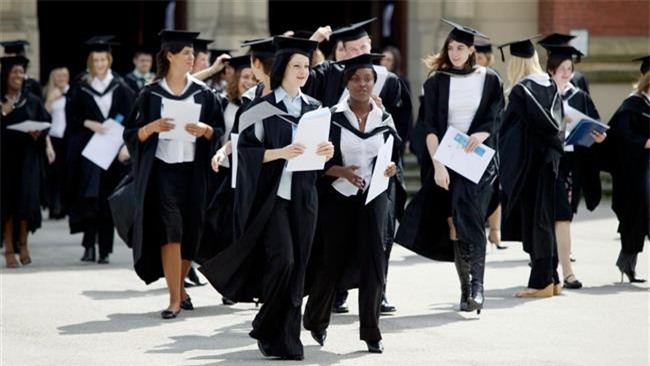 Anh đóng cửa trên 30 trường đại học giả
