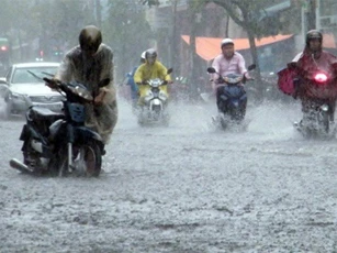 Bão số 2 suy yếu thành áp thấp nhiệt đới, miền Bắc mưa to