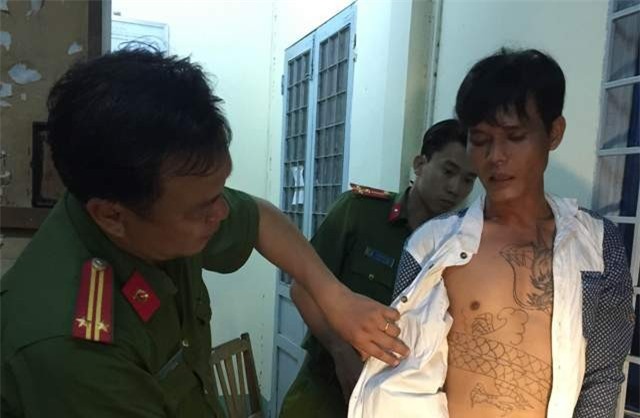 Chém mẹ bạn gái vì ngăn cấm chuyện tình cảm