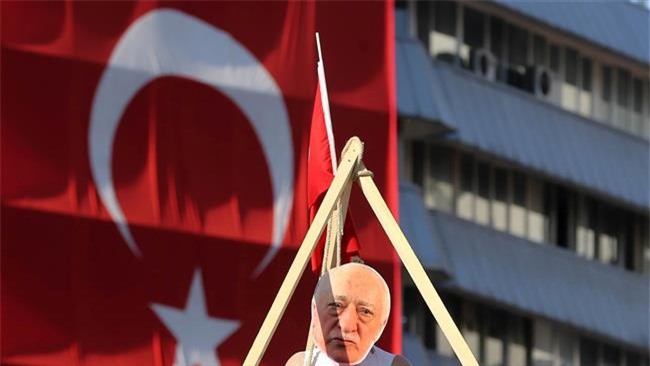 Erdogan không còn chịu đựng nổi việc chờ Mỹ dẫn độ Gulen