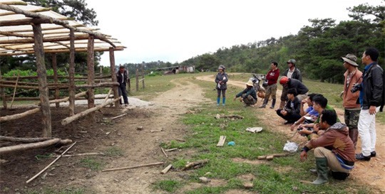 Trộm táo tợn đánh xe tải vào chuồng bắt cả đàn trâu