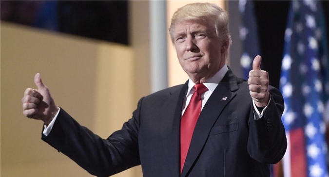 Tỷ phú Donald Trump tố đối thủ Clinton nhận tiền từ Nga