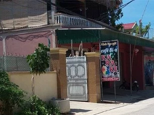 Khởi tố, bắt giam kẻ đâm chết bạn trong quán karaoke