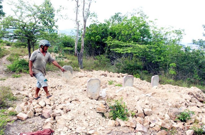 Phó thủ tướng yêu cầu làm rõ vụ hơn 100 ngôi mộ bị di dời