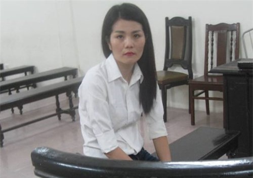 “Má mì” 2 con bán dâm giá 4 triệu đồng một đêm