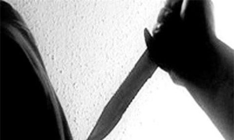 Nữ tài xế taxi đang mang thai bị cắt cổ trong phòng trọ