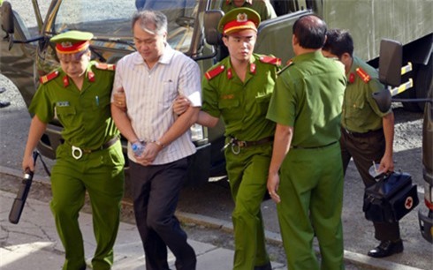 "Bút tích lạ" đánh lừa HĐXX, Phạm Công Danh và thuộc cấp nặng tội?