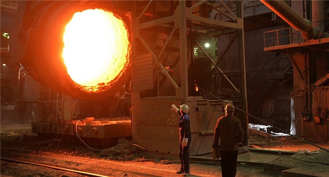 EU áp thuế chống bán phá giá với thép của Trung Quốc và Nga