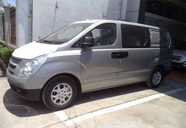 Ôtô bán tải chở hàng không bị giới hạn cửa khẩu nhập