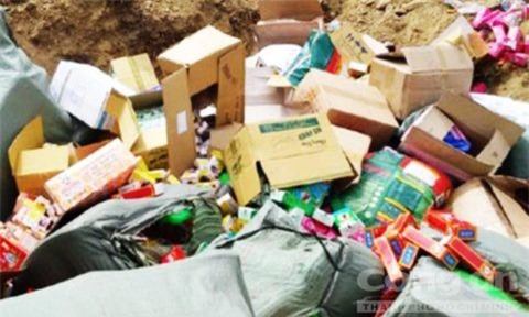 Phú Yên: Tiêu hủy thuốc lá và hàng hóa nhập lậu trị giá cả tỷ đồng