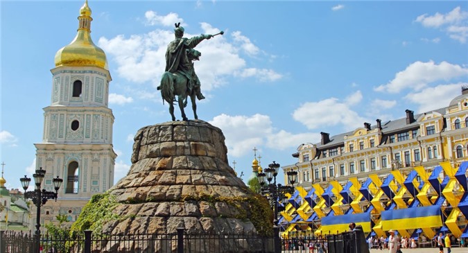 Ukraine đã cắt đứt trên thực tế mối quan hệ với Nga