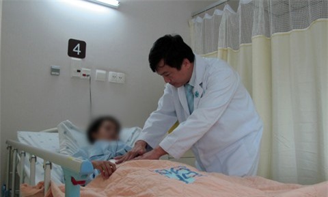 Ăn đồ nướng tẩm hóa chất, ung thư dạ dày “tấn công” giới trẻ