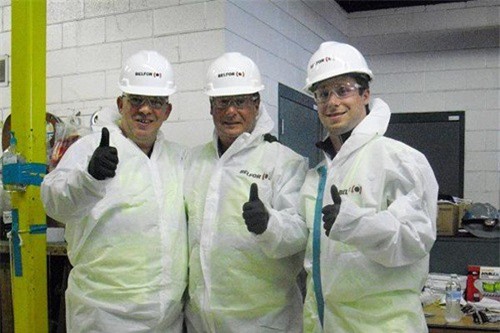 Giám đốc tự tay viết 7.000 thiệp sinh nhật tặng nhân viên