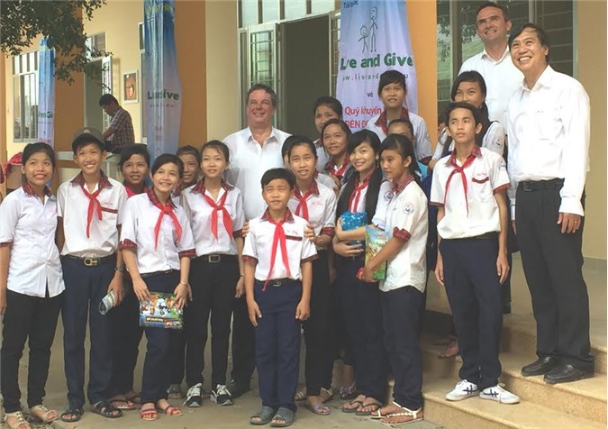 Khánh thành trường Đèn Đom Đóm thứ 19 tại tỉnh Long An