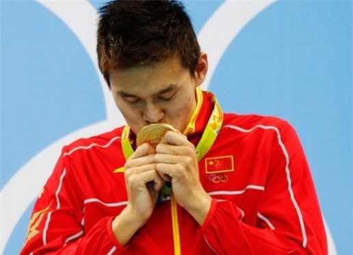 "Kình ngư" Trung Quốc nhận huy chương vàng vẫn bị chỉ trích 
