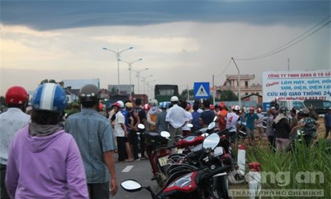 Xe tải va chạm xe máy, một người tử vong tại chỗ