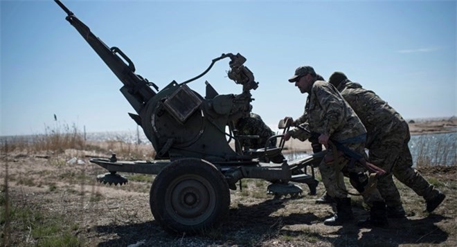 Nga tố NATO "dung túng" thái độ khiêu khích của Ukraine ở Crimea