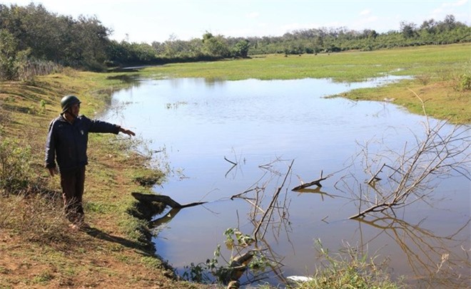 Đi nhặt hạt bơ kiếm tiền, 3 học sinh bị đuối nước thương tâm