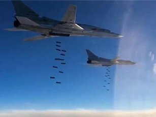 Nga: Máy bay ném bom sang Iran dội bom vào IS ở Syria