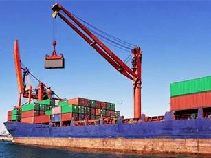 Việt Nam xuất siêu hơn 2,25 tỷ USD