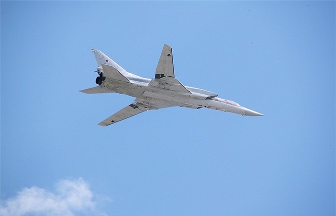 Nga xuất kích từ Iran diệt IS, Mỹ lên tiếng