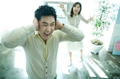 Tan cửa nát nhà chỉ vì kết bạn với mẹ chồng trên Facebook