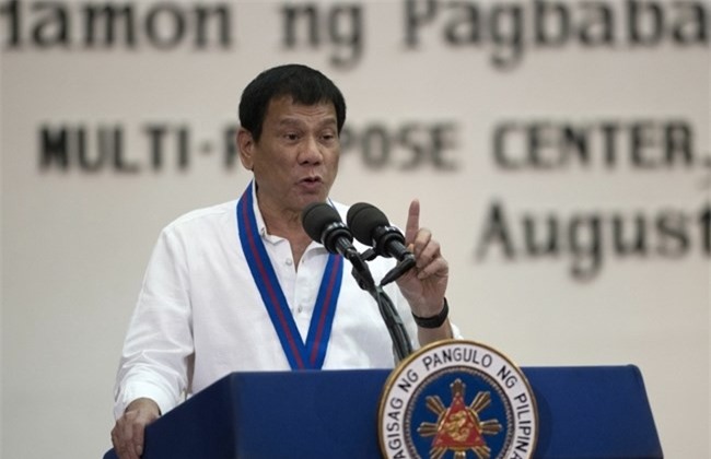 Tổng thống Philippines Duterte thẳng thừng nói LHQ "ngu ngốc"